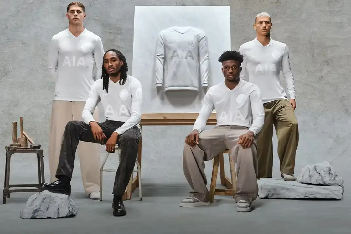 TOTTENHAM NIKE RETRO SHIRT HONORS 1901 FA CUP WIN Tottenham Hotspur partners with Nike to release commemorative retro football shirt marking 125 years since their historic 1901 FA Cup win, the only time a non-league club won the competition