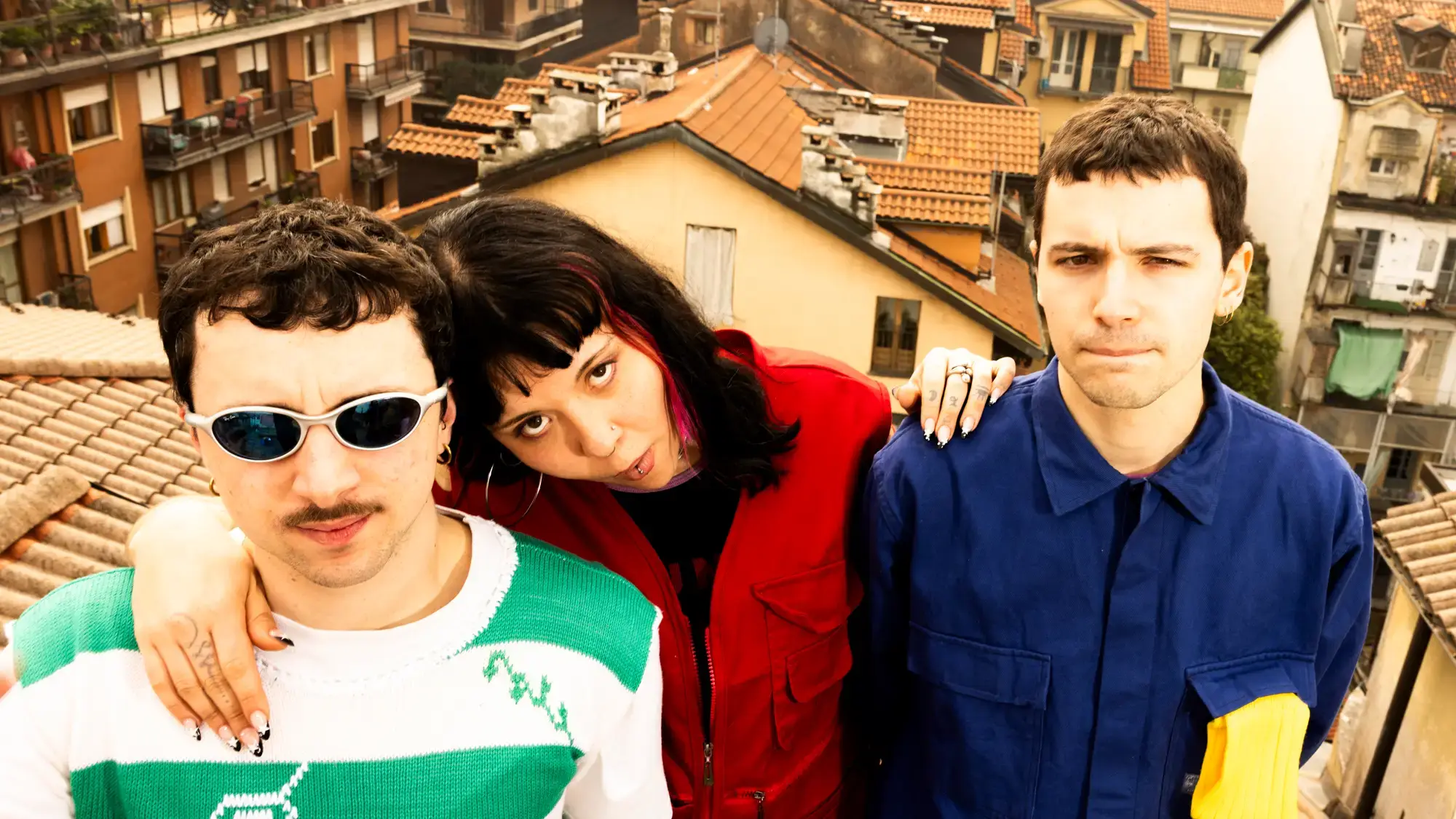 image contains an article introduction followed by a Q&A interview with music group Tresca y Tigre. The page uses plain text paragraphs without headings.