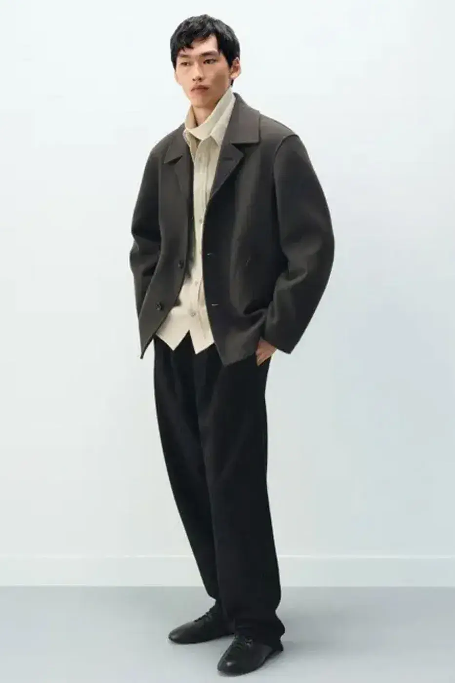 UNIQLO U FW26 MARKS 10 YEARS OF LEMAIRE UNIQLO U FW26 MARKS 10 YEARS OF LEMAIRE (image 14 of 14)