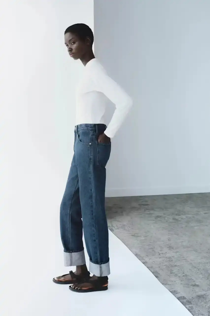 UNIQLO U SPRING 2026 COLLECTION image about the clothing items, styling choices, and release details for the Uniqlo U Spring 2026 collection. (image 11 of 25)