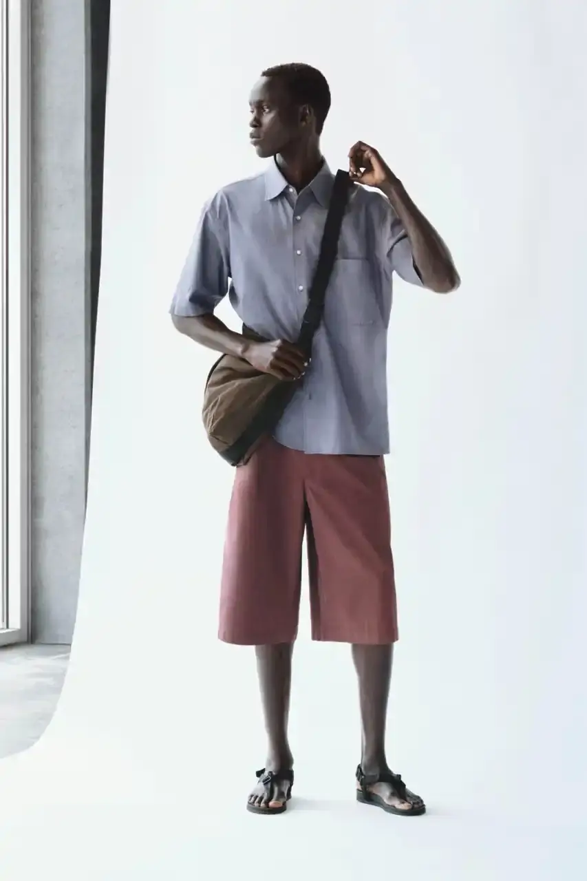 UNIQLO U SPRING 2026 COLLECTION image about the clothing items, styling choices, and release details for the Uniqlo U Spring 2026 collection. (image 5 of 25)