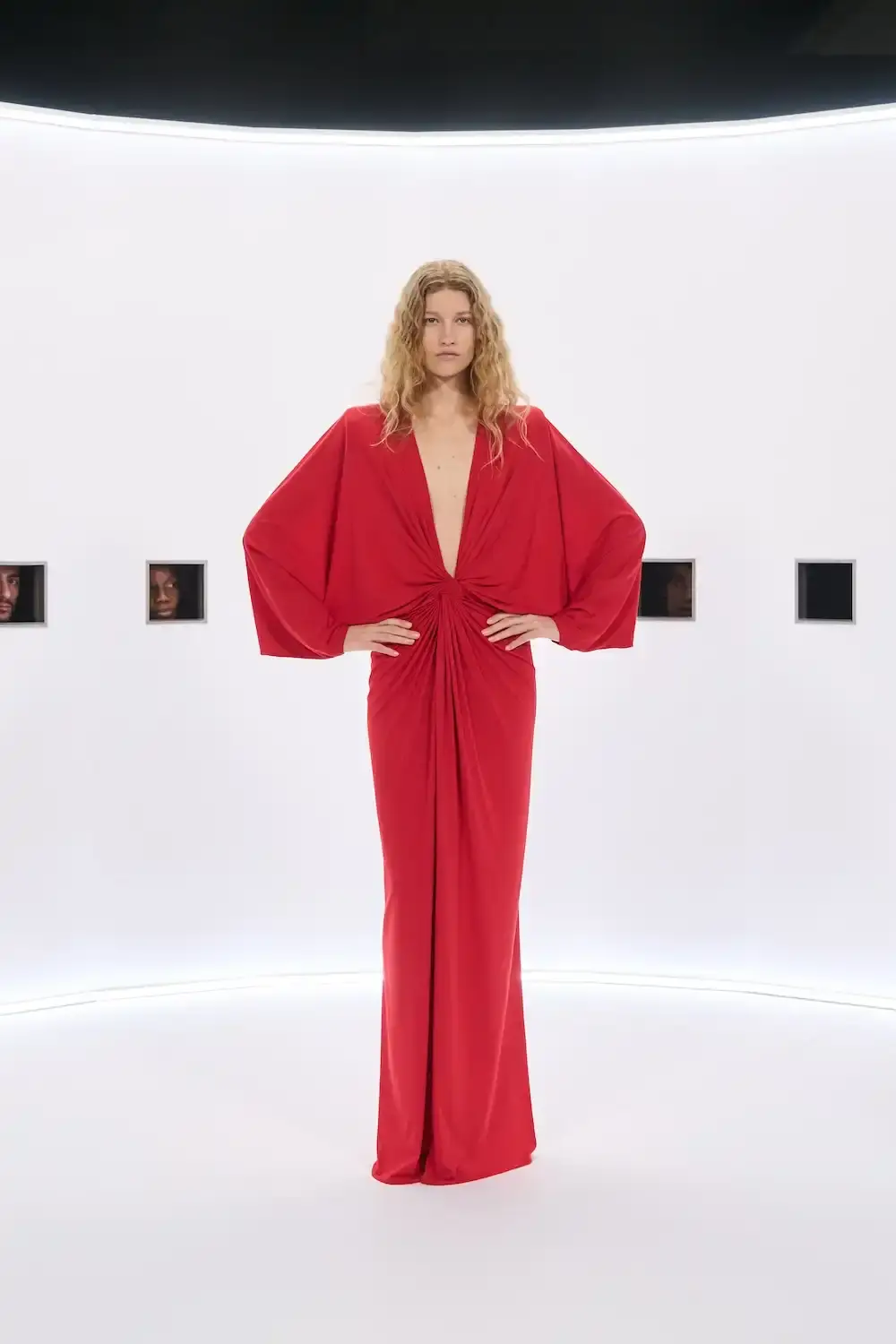 Valentino's haute couture presentation references kaiserpanorama, a 19th-century optical viewing device, to create focused attention in fashion.