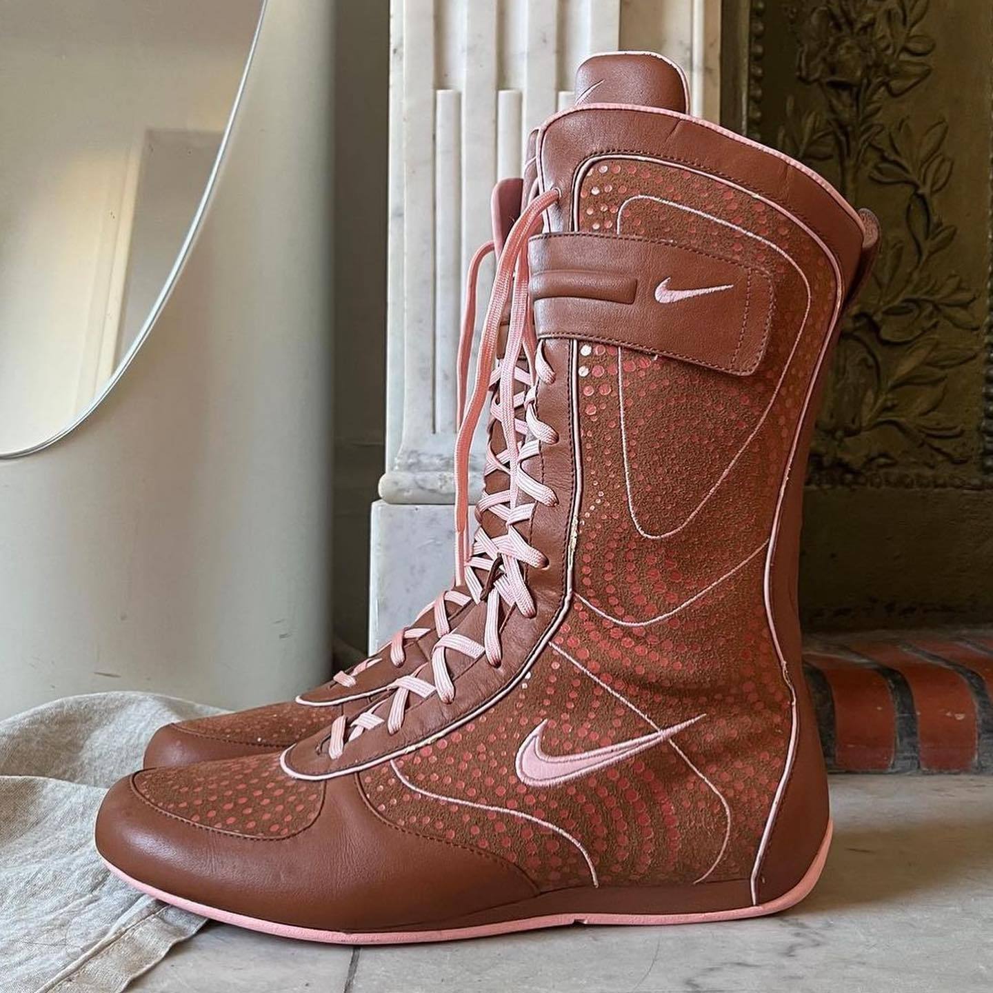 via @kikokurative | Nike Hypnotize Boxing Boots 2007