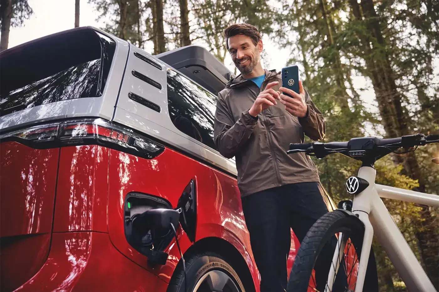 VOLKSWAGEN AND N+ LAUNCH TECH-DRIVEN URBAN E-BIKES image detailing the features, pricing, and safety equipment of Volkswagen and n+ licensed electric bicycles. (image 2 of 3)