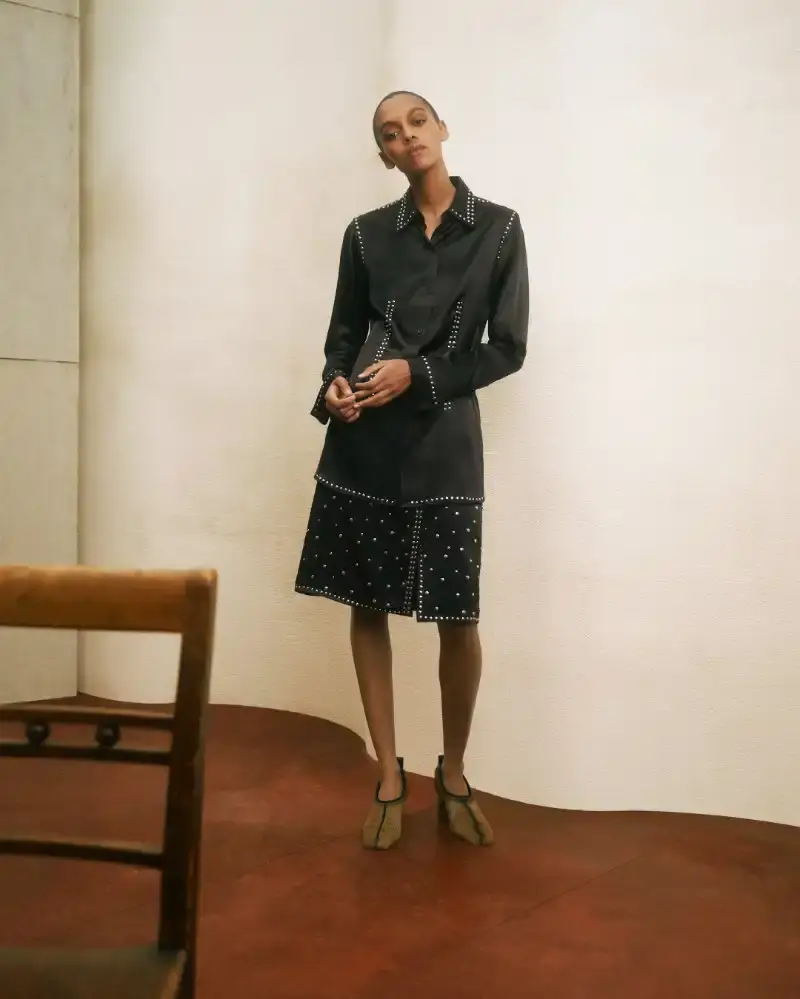 WALES BONNER EXPLORES MODERNIST ARCHITECTURE Wales Bonner Fall/Winter 2026 collection inspired by modernist architecture, featuring structured garments, collaborative craftsmanship, and cultural references. (image 18 of 25)