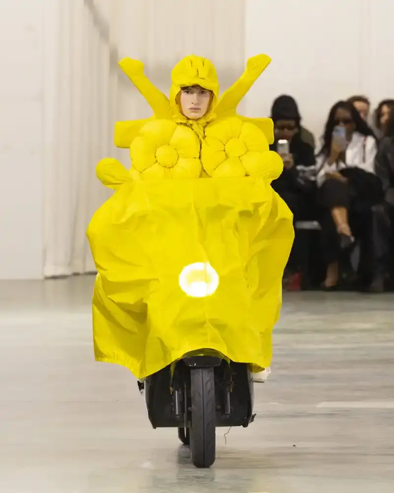 WALTER VAN BEIRENDONCK'S FALL/WINTER 2026 Belgian designer Walter Van Beirendonck presents his Fall/Winter 2026-2027 collection SCARE the CROW / SCARECROW, drawing from Art Brut influences and examining contemporary youth culture through contrasting elements of aggression and tenderness.