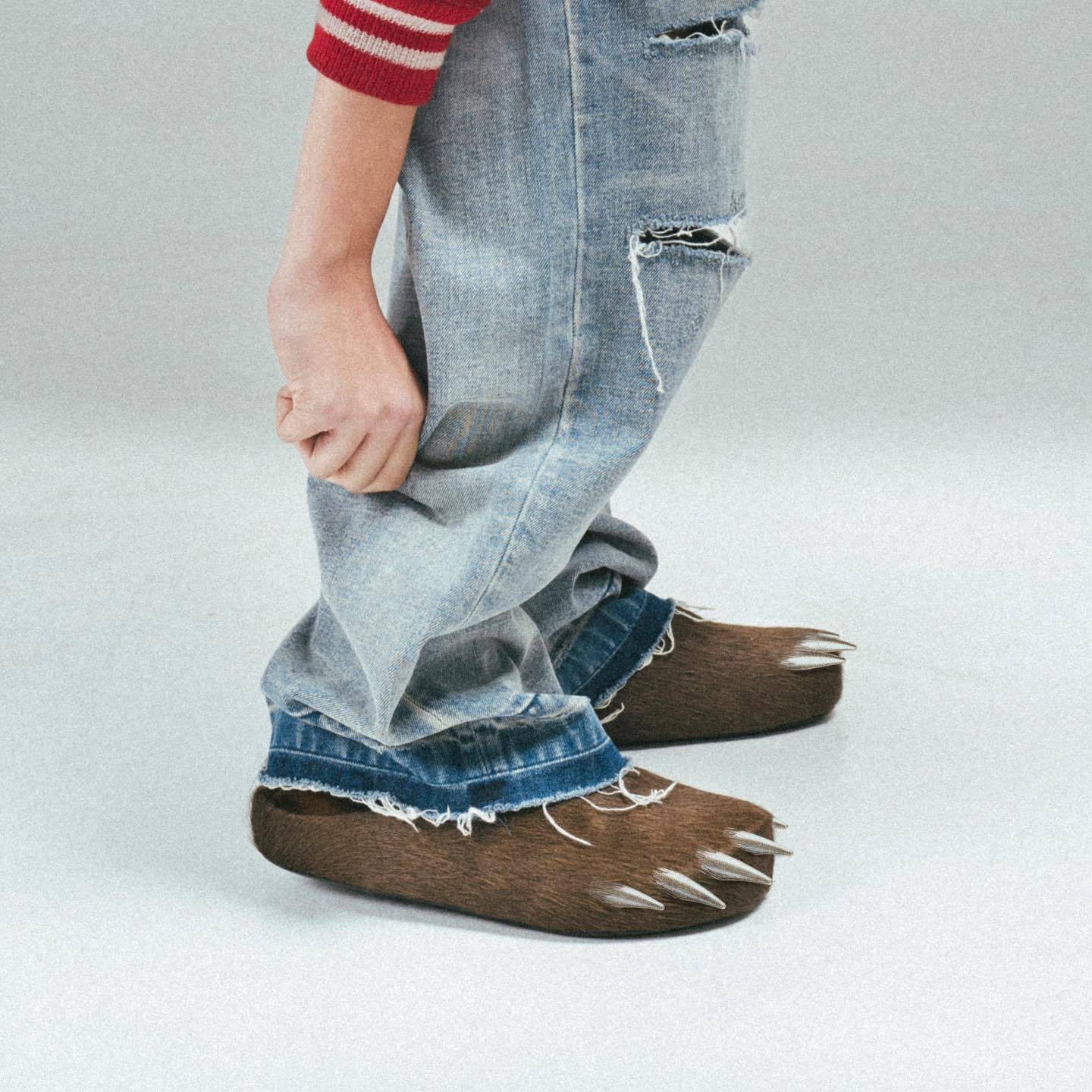 WILD STEPPERS: WHEN FOOTWEAR IS INSPIRED BY THE ANIMAL WORLD (image 16 of 18)