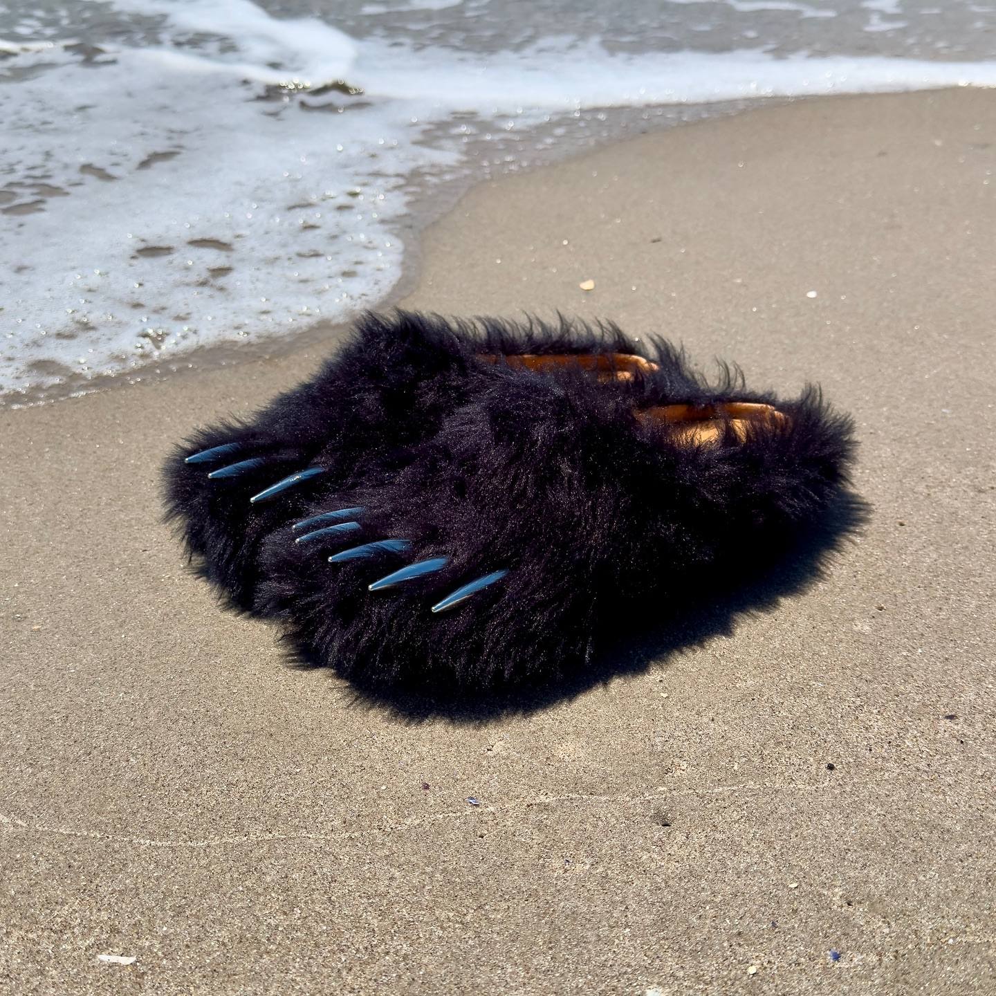 WILD STEPPERS: WHEN FOOTWEAR IS INSPIRED BY THE ANIMAL WORLD (image 15 of 18)