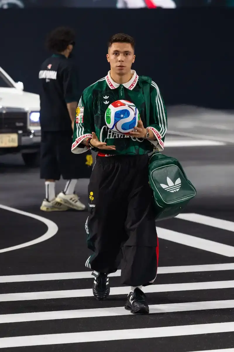 WILLY CHAVARRIA RETURNS TO PARIS FOR FALL/WINTER 2026 Fashion designer Willy Chavarria presented his Fall/Winter 2026 collection at Paris Fashion Week, featuring approximately 100 looks across three acts. The collection moved from everyday workwear through streetwear to fine tailoring, with improved fabrics and continued focus on representing real people. (image 14 of 47)