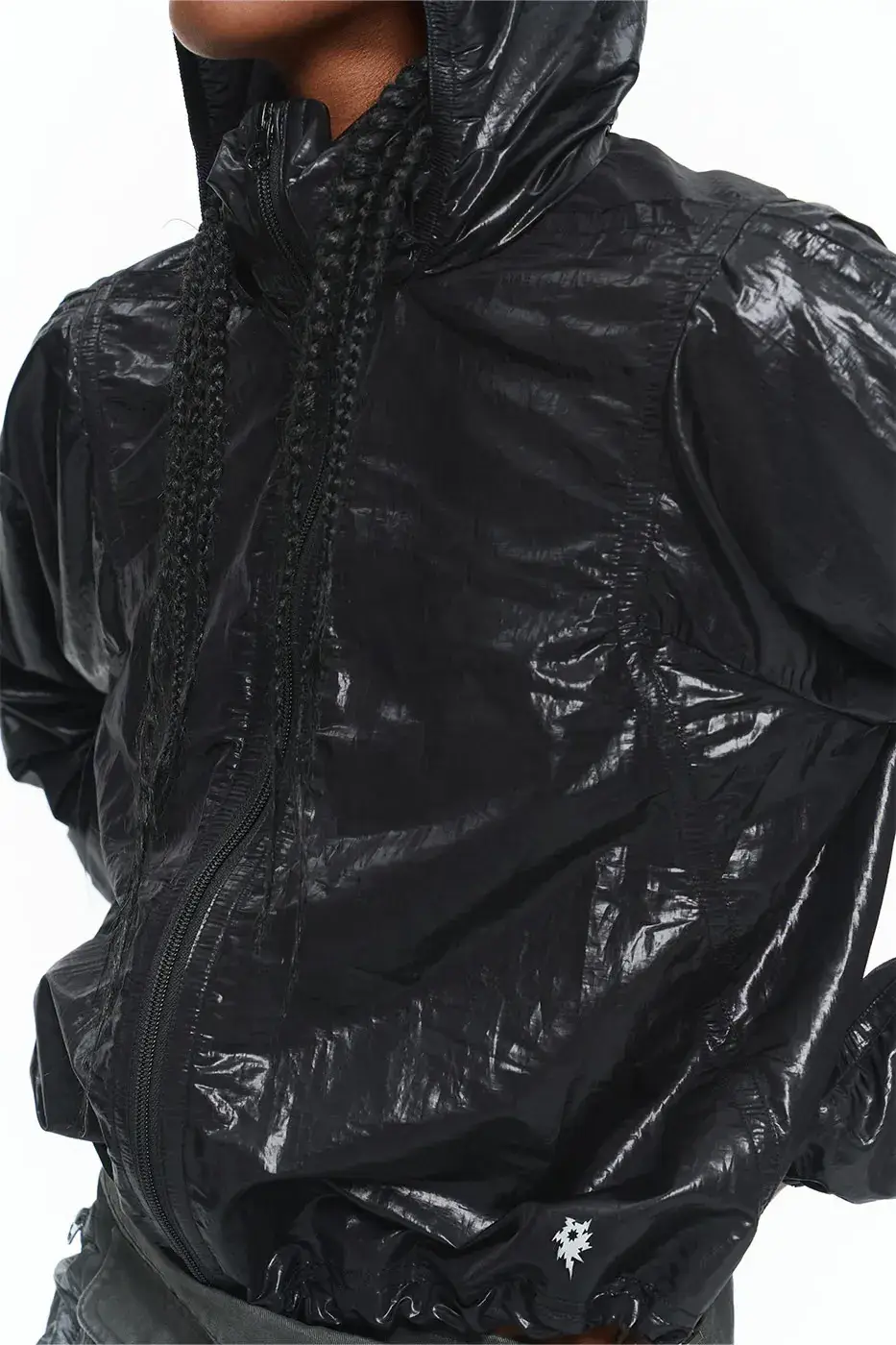 XINADÜ LAUNCHES ECHO OUTDOOR APPAREL COLLECTION image describing XINADÜ ECHO outdoor apparel release date and design specifications.