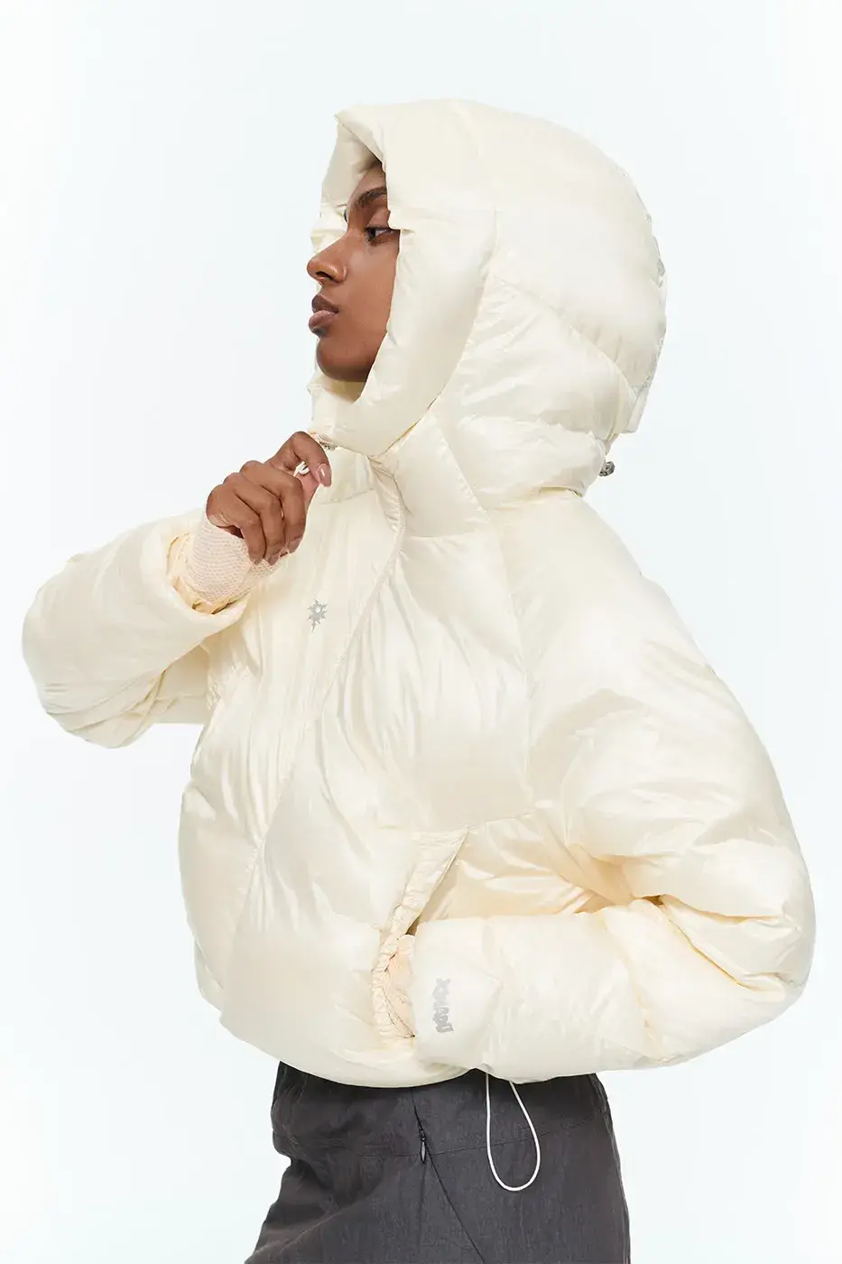 XINADÜ LAUNCHES ECHO OUTDOOR APPAREL COLLECTION image describing XINADÜ ECHO outdoor apparel release date and design specifications. (image 12 of 13)