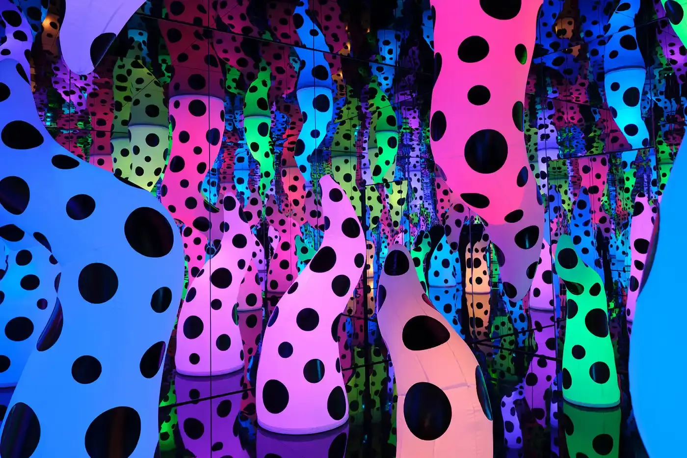 Sean Fennessy/Yayoi Kusama Sean Fennessy/Yayoi Kusama (image 8 of 13)