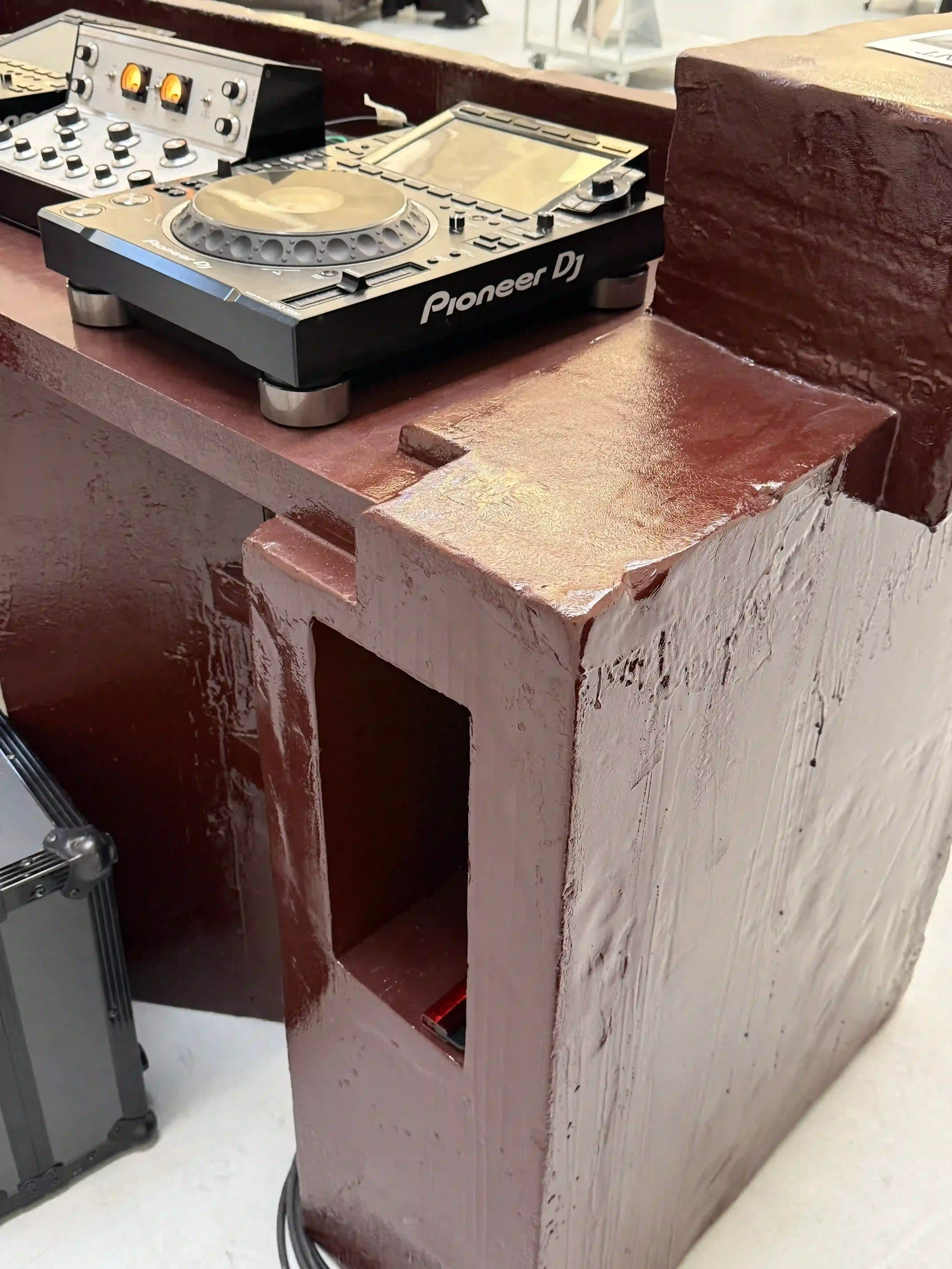 YONT STUDIO AND THE RITUAL OF SOUND image of the Interview about YONT Studio’s installation at Milan Design Week, focusing on sound, spatial design, and collective experience (image 3 of 4)